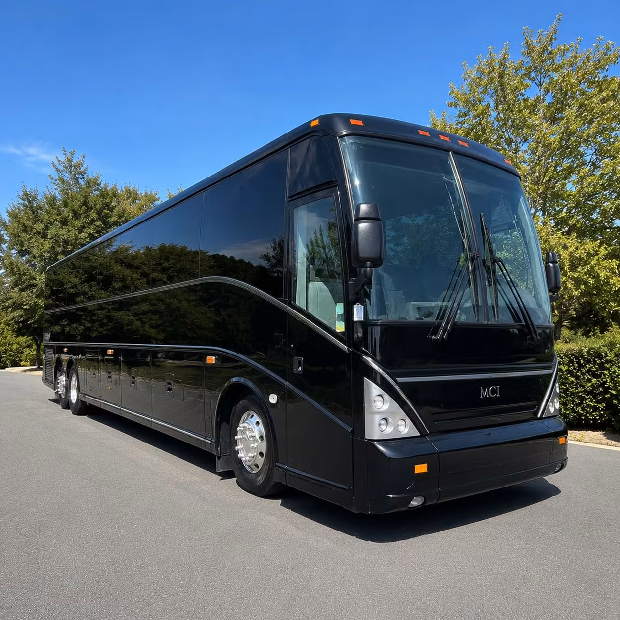 employee shuttle services for fort collins businesses and corporate campuses
